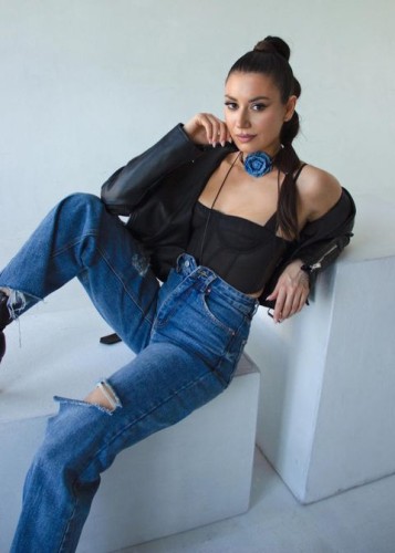 Карина, Г. Майский