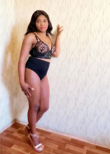 Shakira, Г. Майский